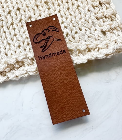 metka z ekoskóry handmade z dinozaurem