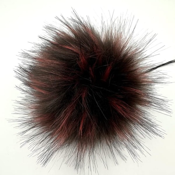 pompon bordowo czarny.jpg