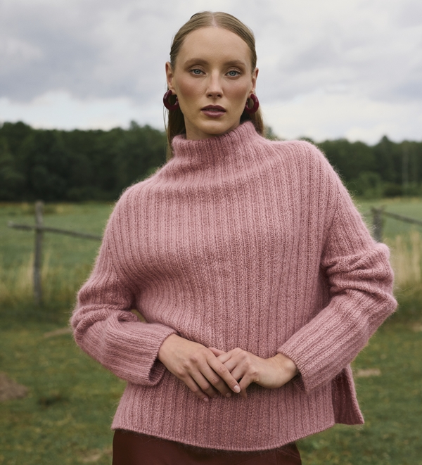 SANDWAVES RIB_sweater.jpg